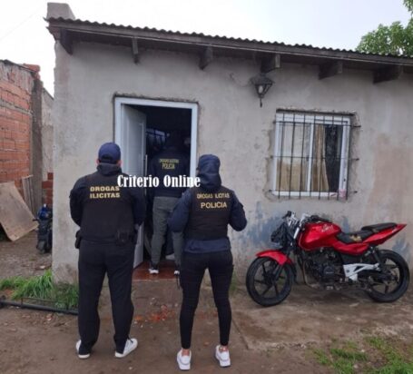 ALLANAMINETO POR PRESUNTA VENTA DE DROGAS EN DOLORES