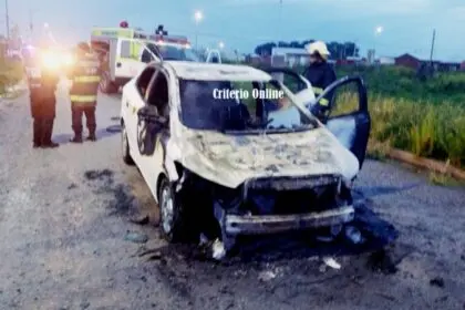 DOLORES: Incendio de automóvil en inmediaciones de Lara y Velázquez
