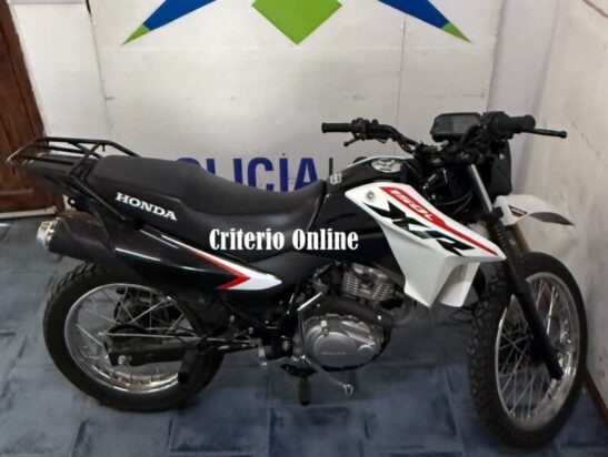 ALLANAMIENTOS EN DOLORES Y CASTELLI: SECUESTRAN UNA MOTO Y UN TELÉFONO CELULAR EN EL MARCO DE UNA INVESTIGACIÓN POR MANIOBRAS PELIGROSAS