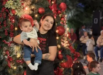 Dolores encendió su árbol y la ciudad ya respira navidad - Diario Criterio Online
