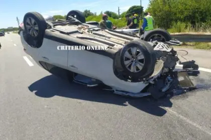 Despiste y vuelco en Autovía 2 sin heridos