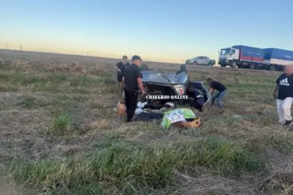 Dolores – Despiste y vuelco en la Autovía 2: un hombre fue trasladado al hospital