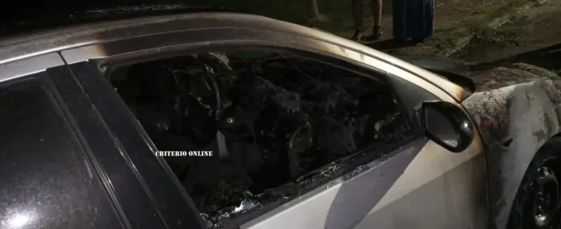 Incendio vehicular en olavarría y campagne - Diario Criterio Online