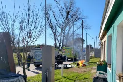 DOLORES: BOMBEROS CONTROLARON INCENDIO EN ESTUFA GARRAFERA