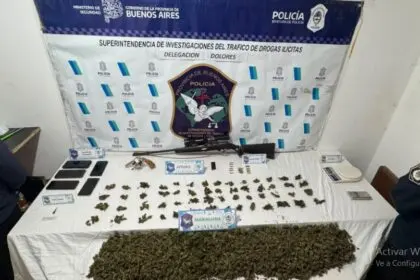 TRES ALLANAMIENTOS EN DOLORES: DOS APREHENDIDOS Y SECUESTRO DE ESTUPEFACIENTES, ARMAS Y OTROS ELEMENTOS