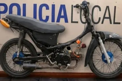 Dolores – Secuestran moto conducida por un menor tras ser detectada por las cámaras municipales