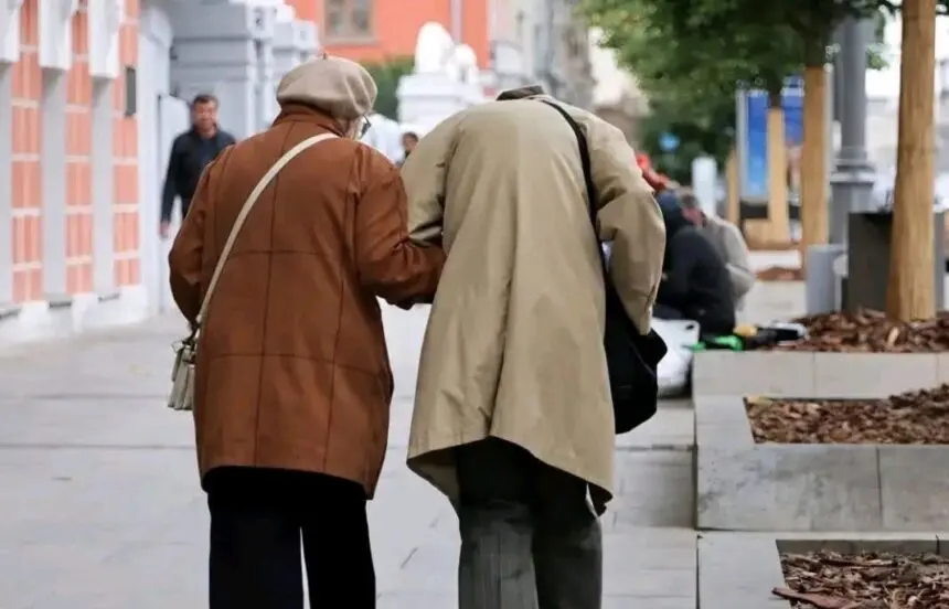 Casi la mitad de los hogares con adultos mayores no logra cubrir sus gastos - Diario Criterio Online