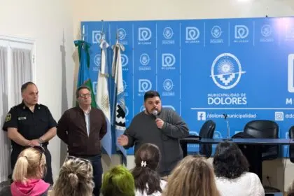 REUNIÓN CON FAMILIAS PARA PROMOVER FESTEJOS CUIDADOS POR EL DÍA DEL ESTUDIANTE