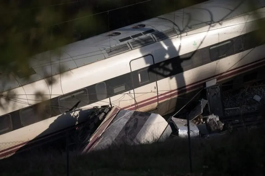 Tragedia en España: al menos 60 muertos tras el choque de dos trenes