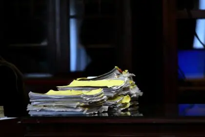 Una denuncia penal a dos juezas de La Plata por el uso de un fallo bajo sospecha sacude Tribunales - Diario Criterio Online