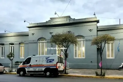 Dos personas heridas tras una violenta confrontación en Dolores: intentaron incendiar una vivienda - Diario Criterio Online