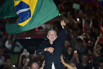 Elecciones en Brasil: Lula da Silva ganó un histórico balotaje a Flávio Bolsonaro - Diario Criterio Online