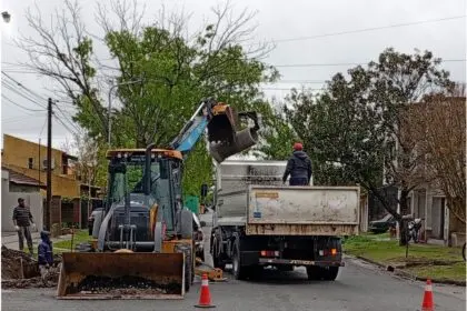 EL MUNICIPIO AVANZA CON EL RECAMBIO DE TUBERÍAS PARA MEJORAR EL SISTEMA DE DESAGÜES