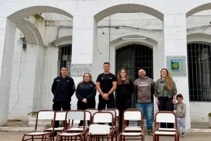 En la cárcel de Dolores restauraron sillas escolares del Jardín de Infantes N° 903 - Diario Criterio Online