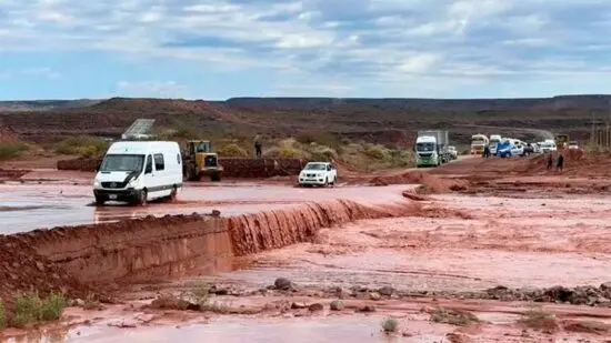 Inundaciones en Vaca Muerta: rutas cortadas, operaciones afectadas y pueblos aislados Inundaciones en Vaca Muerta: rutas cortadas, operaciones afectadas y pueblos aislados