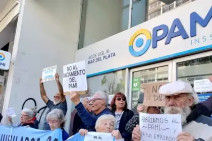 El Colegio de Médicos advirtió que la crisis del PAMI amenaza con desbordar los hospitales públicos y exigió respuestas urgentes al Gobierno nacional - Diario Criterio Online